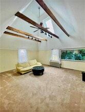 313 Berkeley Ave in Middletown, RI - Building Photo - Building Photo