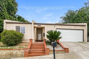 13427 Almetz St in Los Angeles, CA - Building Photo