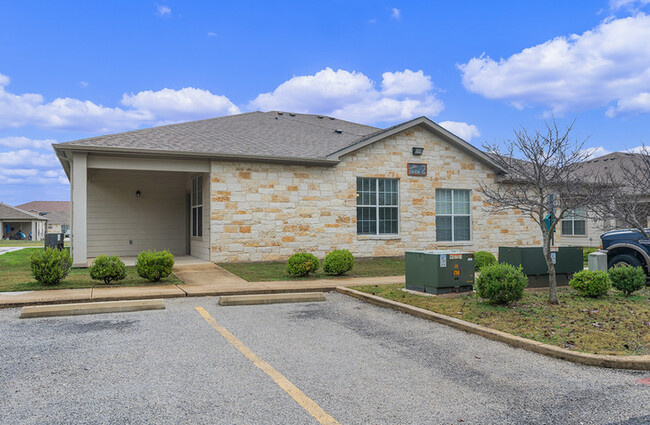 Comfort Place - Senior Living in Comfort, TX - Foto de edificio - Building Photo