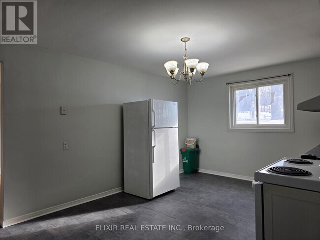 362 Grey St in Brantford, ON - Building Photo - Building Photo