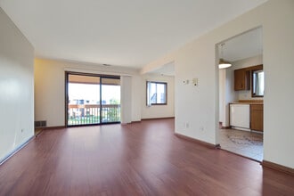 15800 Peggy Ln in Oak Forest, IL - Building Photo - Building Photo
