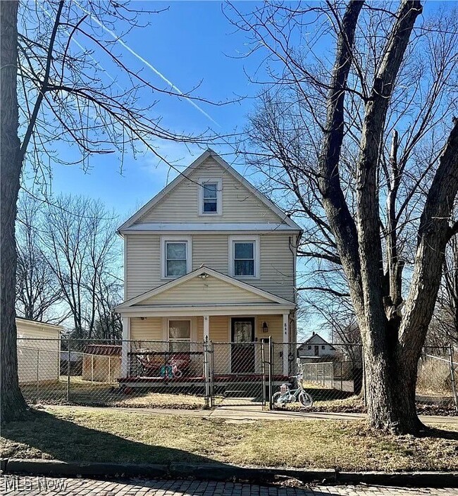 property at 844 Sumner St