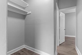 1424 Chestnut Ave in Long Beach, CA - Building Photo - Building Photo