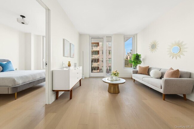 30-55 Vernon Blvd in New York, NY - Building Photo - Building Photo