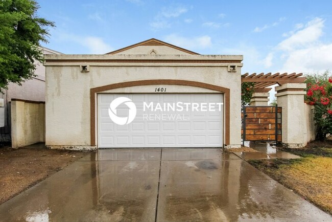 property at 1401 E Kerry Ln