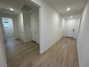 1715 Lacey Ave in Manteca, CA - Building Photo - Building Photo