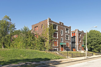 Cook Apartments in St. Louis, MO - Foto de edificio - Building Photo