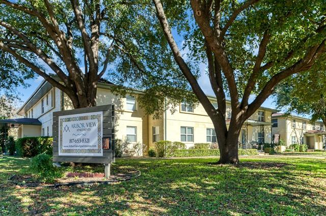 property at 4738 El Campo Ave