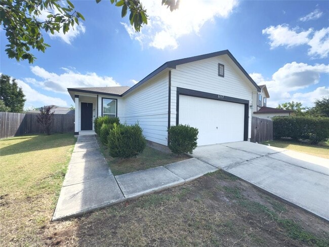 6117 Toye Dr in Austin, TX - Building Photo - Building Photo