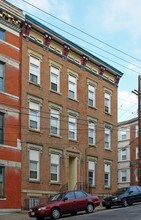 1641 Sycamore in Cincinnati, OH - Foto de edificio - Building Photo