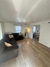 592 20th St NE in Salem, OR - Building Photo - Building Photo