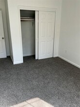 63 Pipetown Hill Rd in Nanuet, NY - Foto de edificio - Building Photo