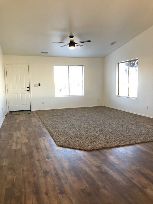 5781 N Concho Dr in Prescott Valley, AZ - Building Photo - Building Photo