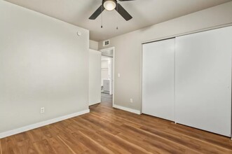 2223 W Dora St in Mesa, AZ - Building Photo - Interior Photo