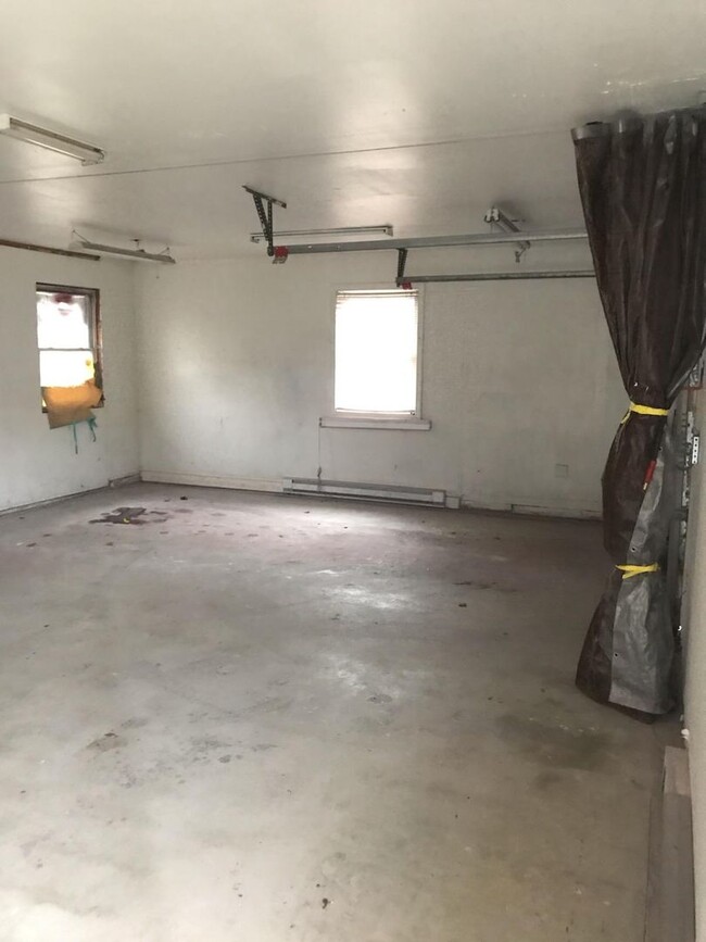 452-454 Thompson Ave in East Haven, CT - Building Photo - Building Photo