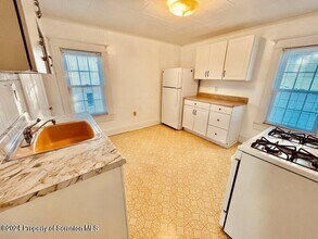 1630 Myrtle St in Scranton, PA - Building Photo - Building Photo