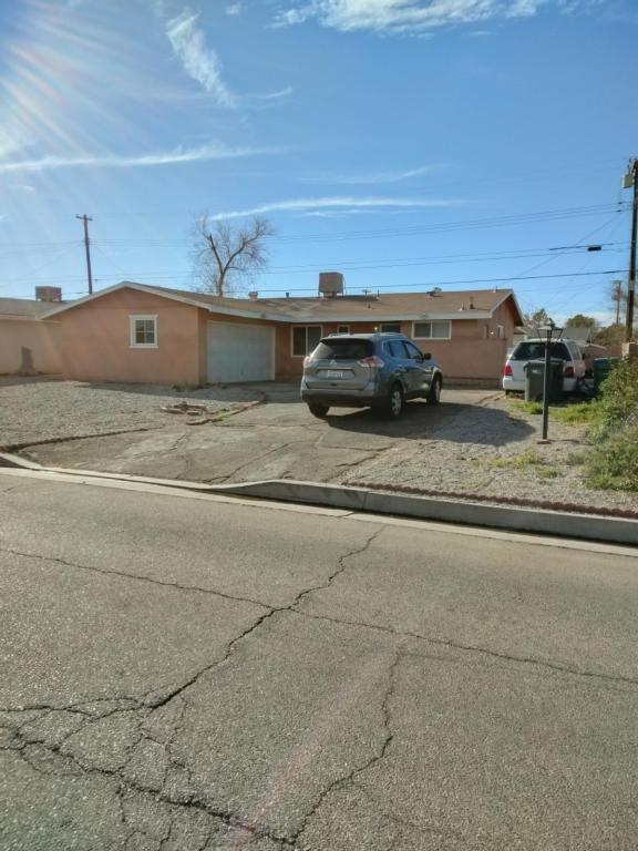 45417 Sancroft Ave in Lancaster, CA - Foto de edificio - Building Photo