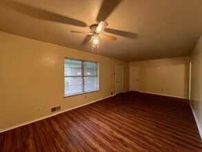 1330 La Porte Dr in Waco, TX - Building Photo - Building Photo