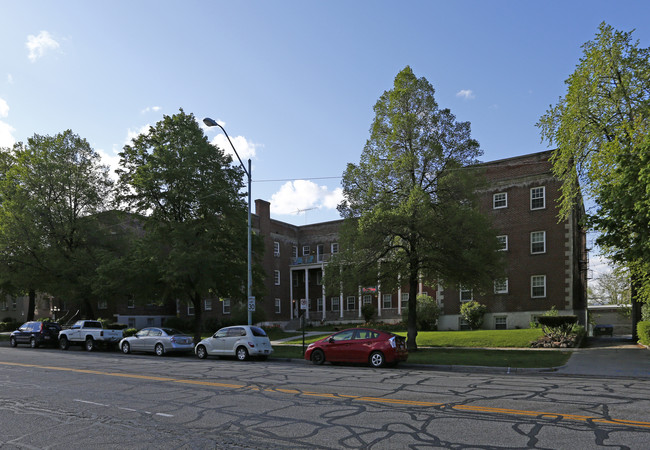 Bell Wines Apartments in Salt Lake City, UT - Building Photo - Building Photo