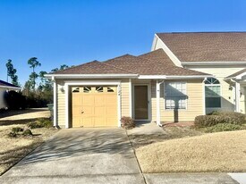 3124 Meadow St in Lynn Haven, FL - Building Photo