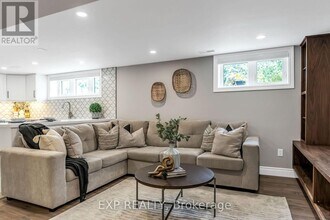 52 Ivorwood Crescent in Toronto, ON - Building Photo - Building Photo