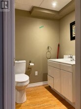 5958 Greensboro Dr in Mississauga, ON - Building Photo - Building Photo