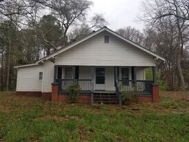 1862 Railroad St in Statham, GA - Building Photo