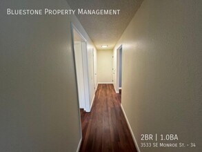 3533 SE Monroe St in Milwaukie, OR - Building Photo - Building Photo