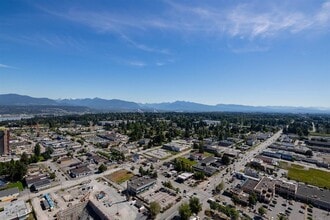 13495 Central Ave in Surrey, BC - Building Photo - Building Photo