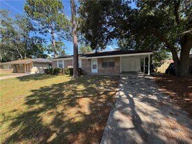 122 Walz Cir in Savannah, GA - Building Photo