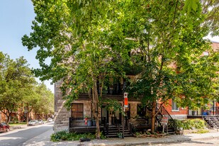 1033 Saint-Philippe Rue in Montréal, QC - Building Photo