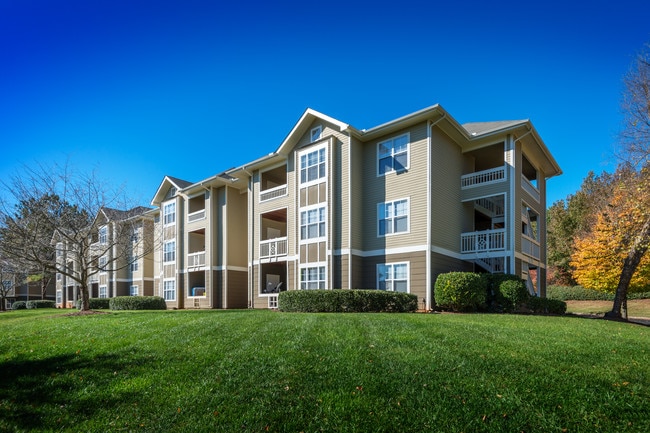 Camara Estates in Charlotte, NC - Foto de edificio - Building Photo