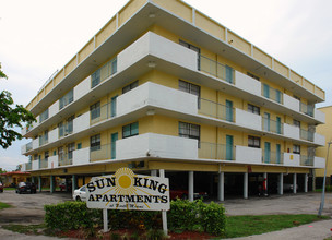 Sun King Apartments in Miami, FL - Building Photo - Building Photo