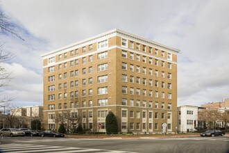 Williamsburg Condominium in Washington, DC - Building Photo - Building Photo