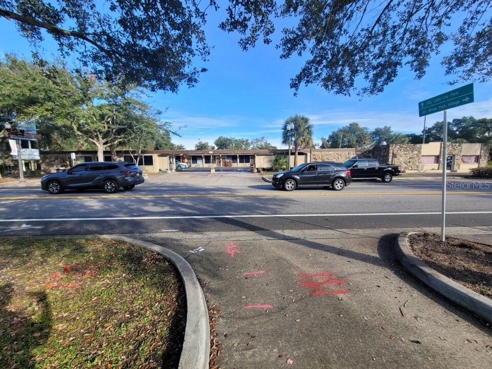 421 E Kennedy Blvd in Eatonville, FL - Building Photo