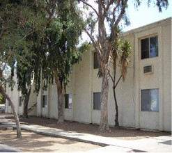 Groveland Manor in San Diego, CA - Building Photo - Building Photo