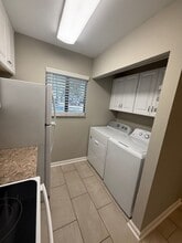 96 Mathews Dr in Hilton Head Island, SC - Building Photo - Building Photo