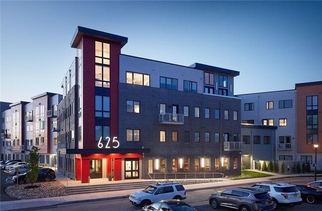 property at 625 S Goodman St