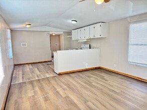 205 W Conyers Ave in Florence, SC - Building Photo - Building Photo
