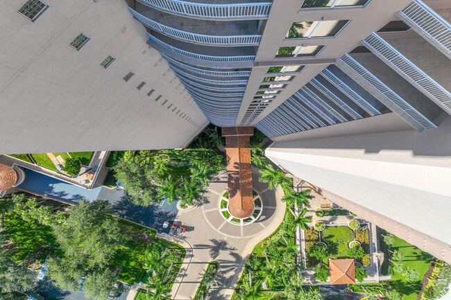 4801 Bonita Bay Blvd in Bonita Springs, FL - Building Photo - Building Photo