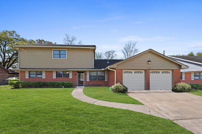 1839 Bethlehem St in Houston, TX - Building Photo - Building Photo