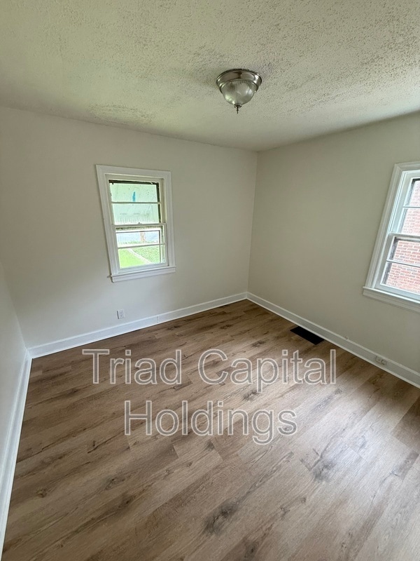 1701 N Jackson Ave in Winston-Salem, NC - Foto de edificio - Building Photo