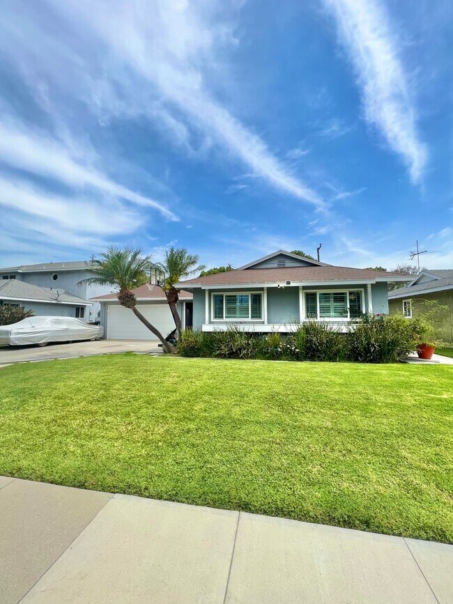 6145 E Pageantry St in Long Beach, CA - Building Photo - Building Photo