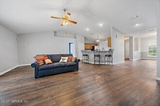4325 Spoon Hollow Ln in Jacksonville, FL - Building Photo - Building Photo