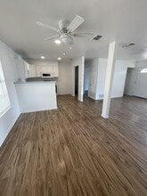 179 Shadow Valley Dr in San Antonio, TX - Building Photo - Building Photo