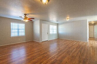 733 N Norman Ave in Moore, OK - Building Photo - Building Photo