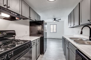 Ridgebrook Apartments in Brooklyn Park, MN - Building Photo