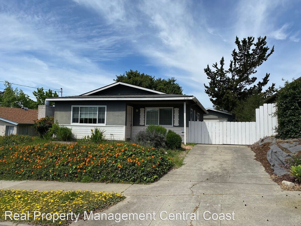 2387 Boulevard Del Campo in San Luis Obispo, CA - Building Photo