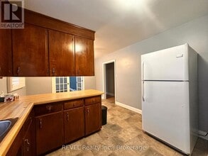 63 Thompson Ave in Thorold, ON - Building Photo - Building Photo