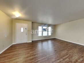 467 Sedgewick Dr in Greenfield, IN - Foto de edificio - Building Photo